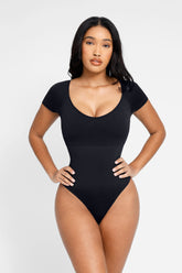 Kurzärmliger, ultraformender Push-Up-Bodysuit – Schwarz